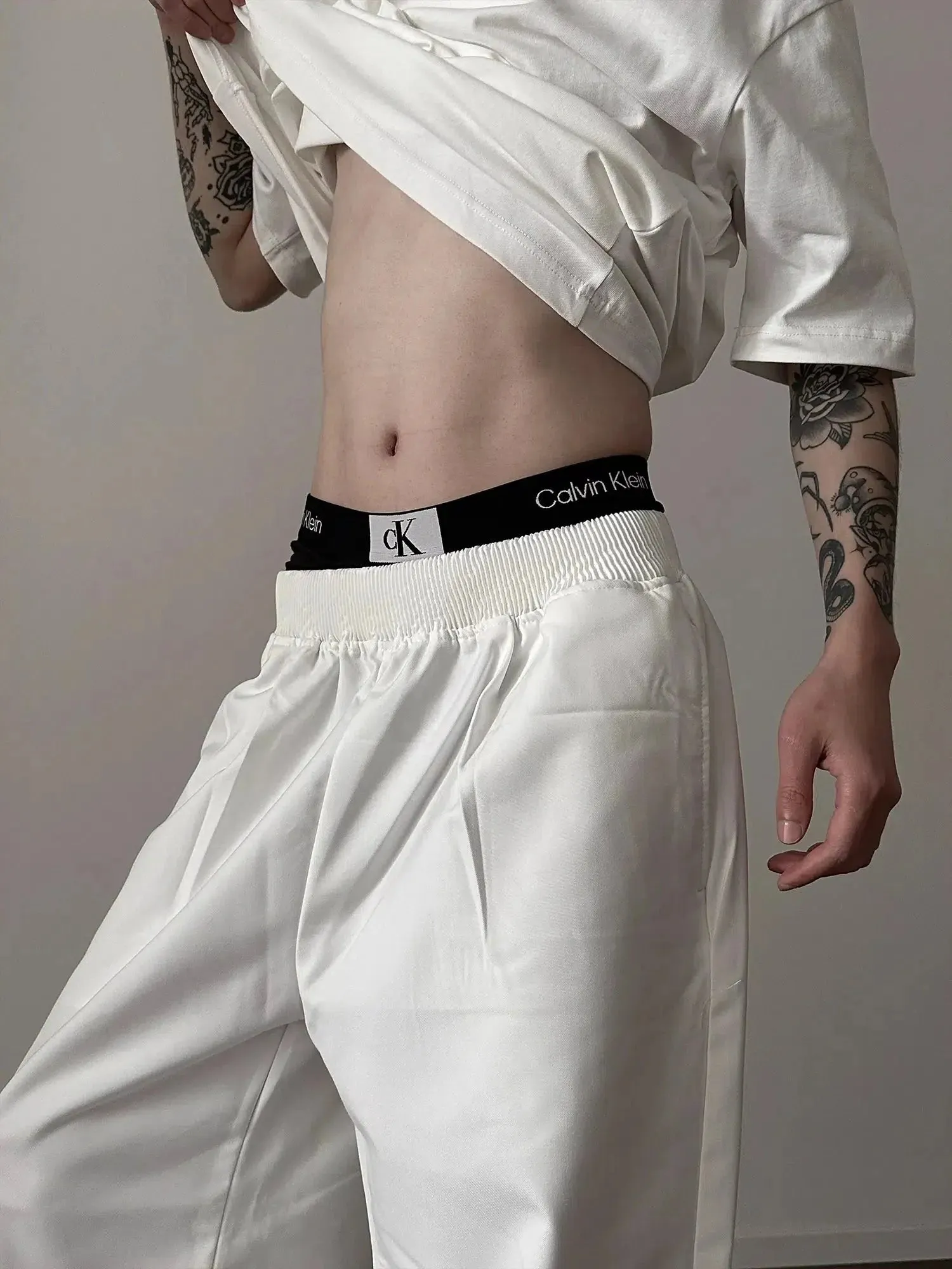 Chicmy- Comfort Fit Elastic Waist Casual Pants