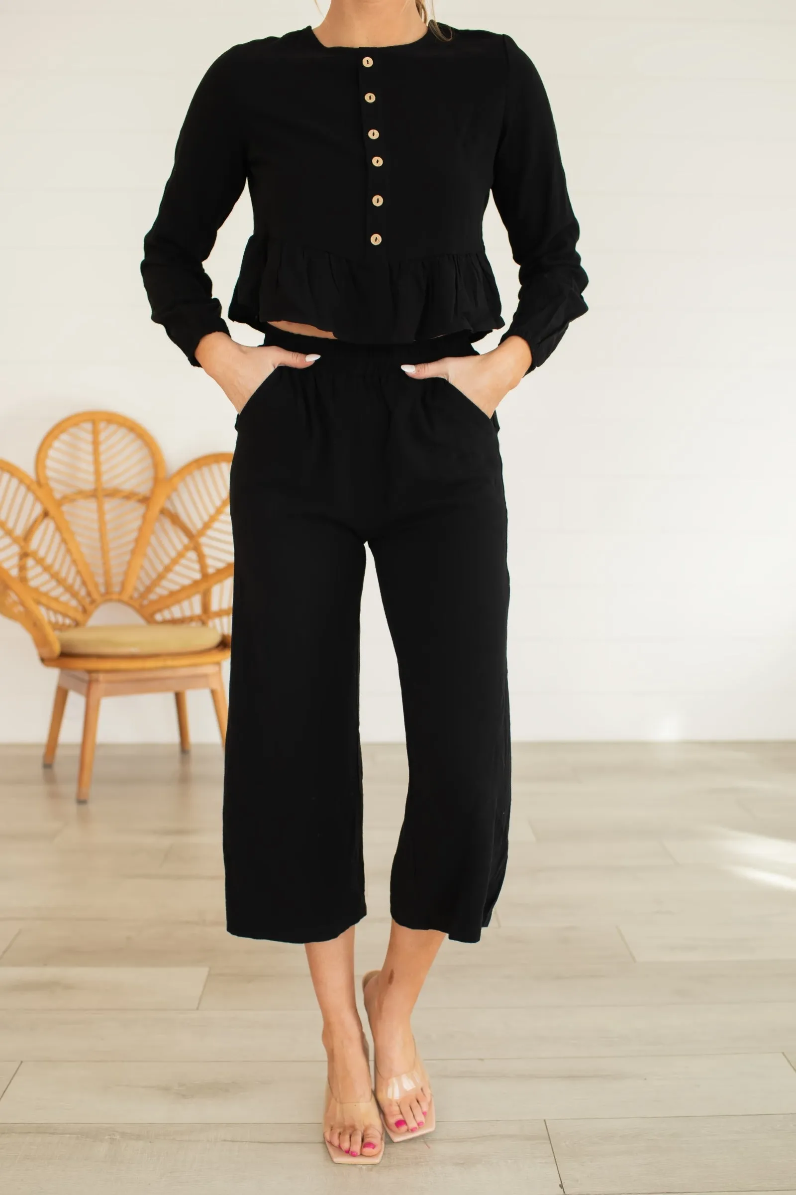 Elegant Comfort Ruffle Lounge Set - Black