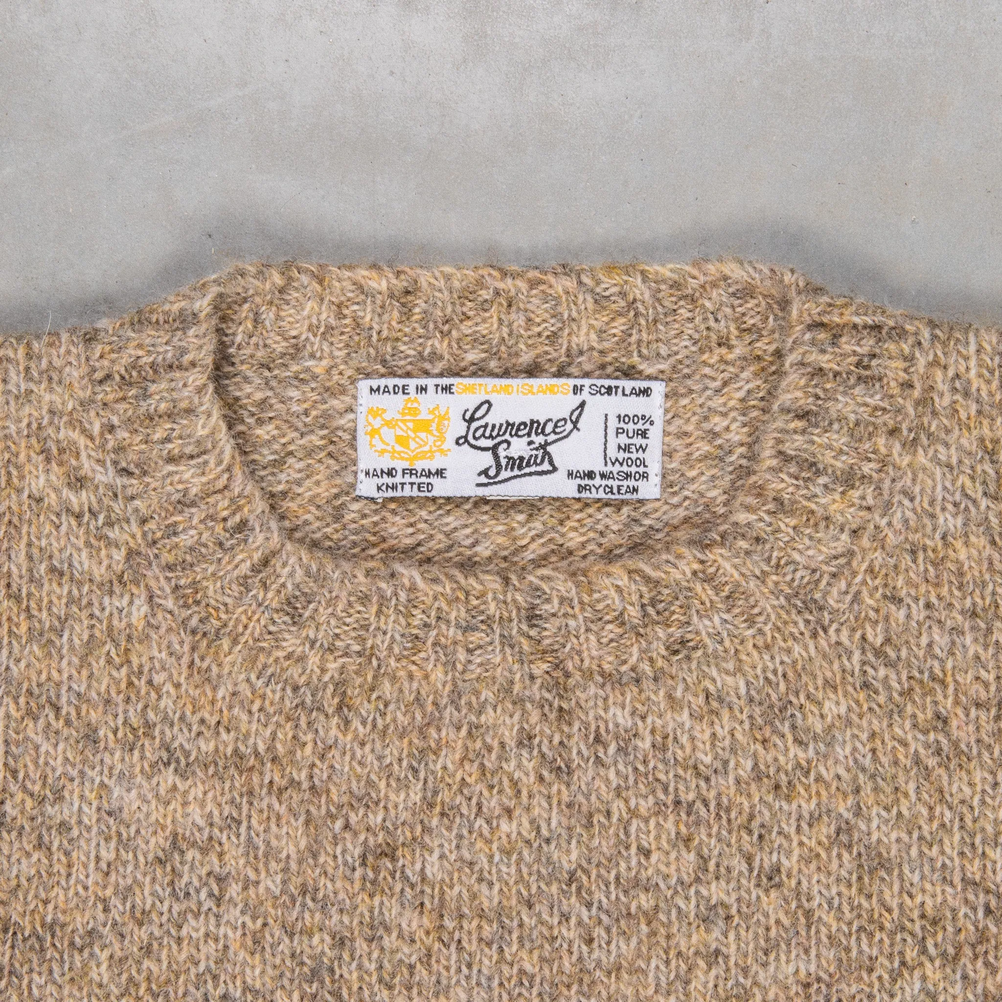 Laurence J. Smith Super soft Seamless Crew Neck Pullover Mushroom