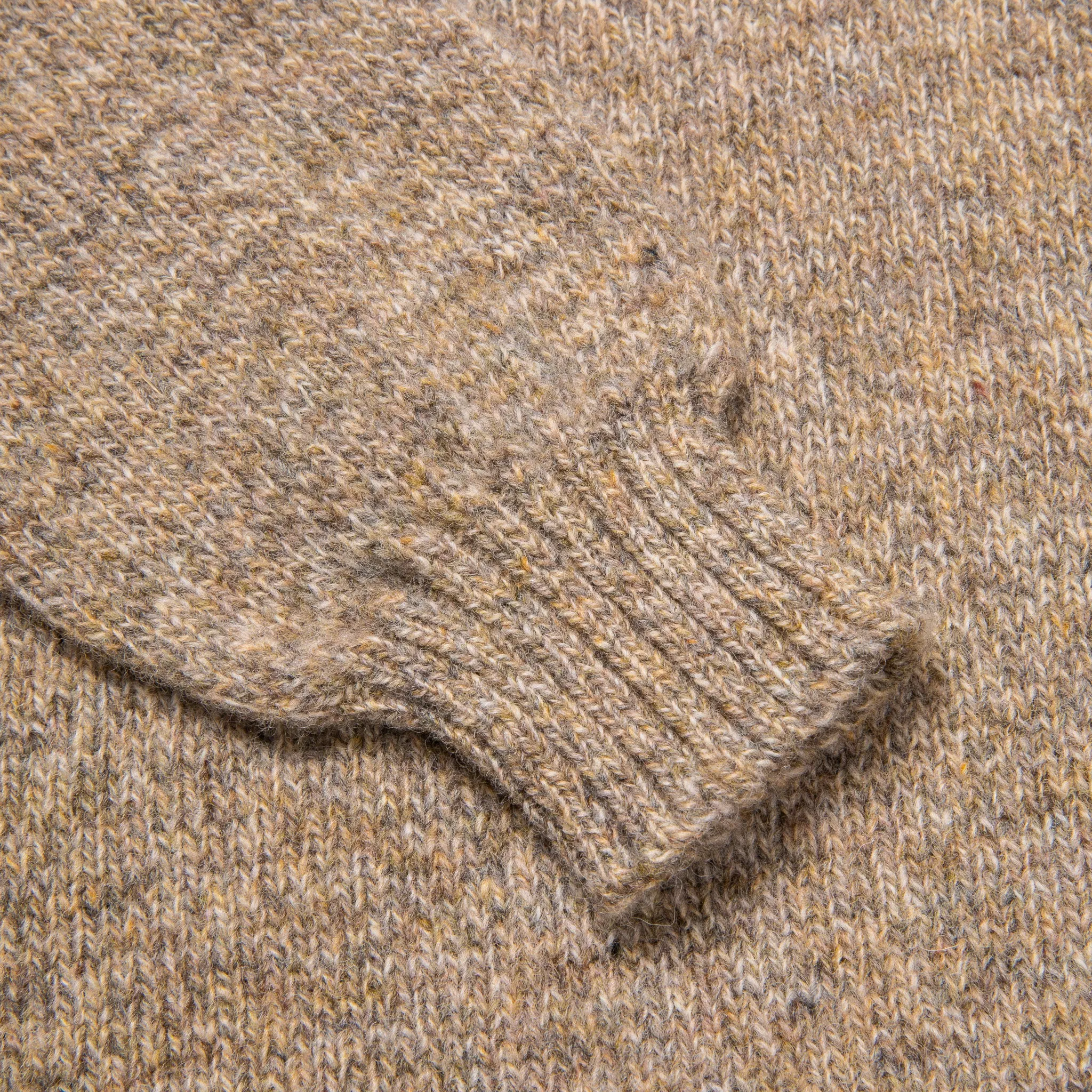Laurence J. Smith Super soft Seamless Crew Neck Pullover Mushroom