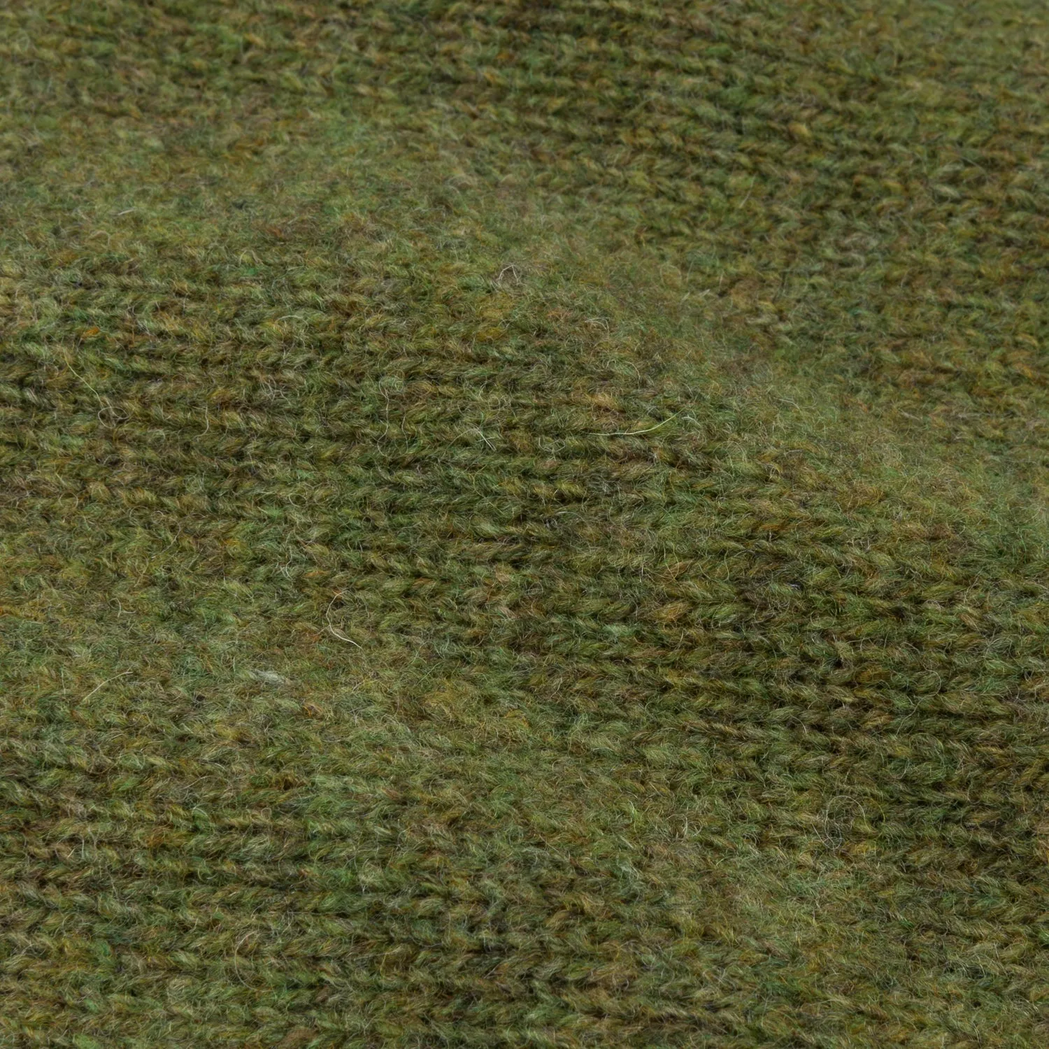 Laurence J. Smith Super soft Seamless Crew Neck Pullover Olive Groove