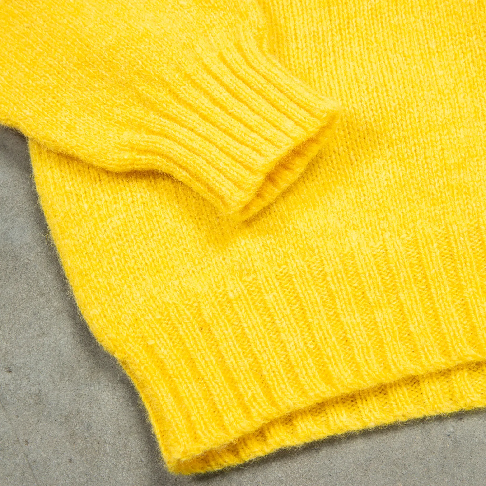 Laurence J. Smith Super Soft Seamless Roll Neck Pullover Lemon Zest