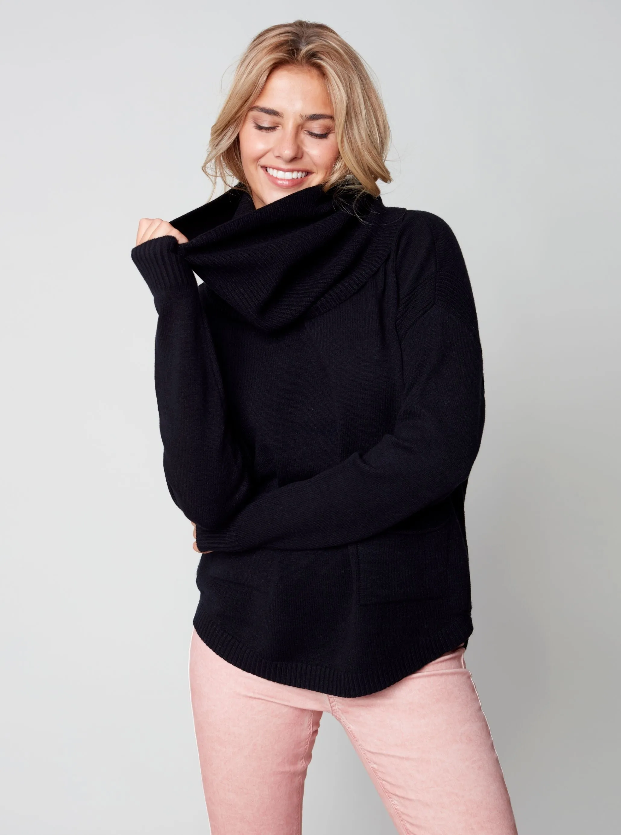 Sweater With Detachable Scarf [Black-C2420]