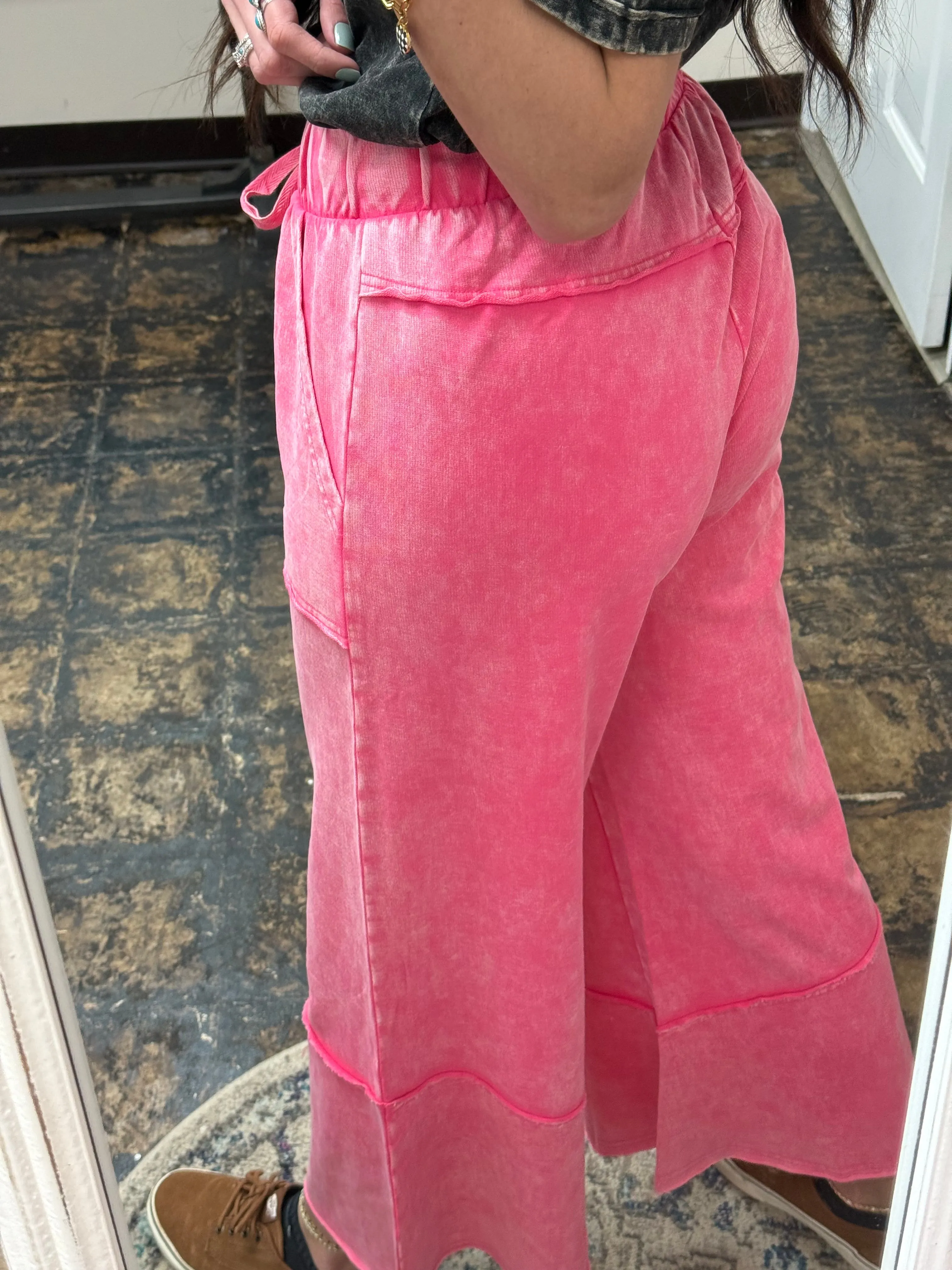 The Gillian Exposed Seam Palazzo Pants - Fuchsia
