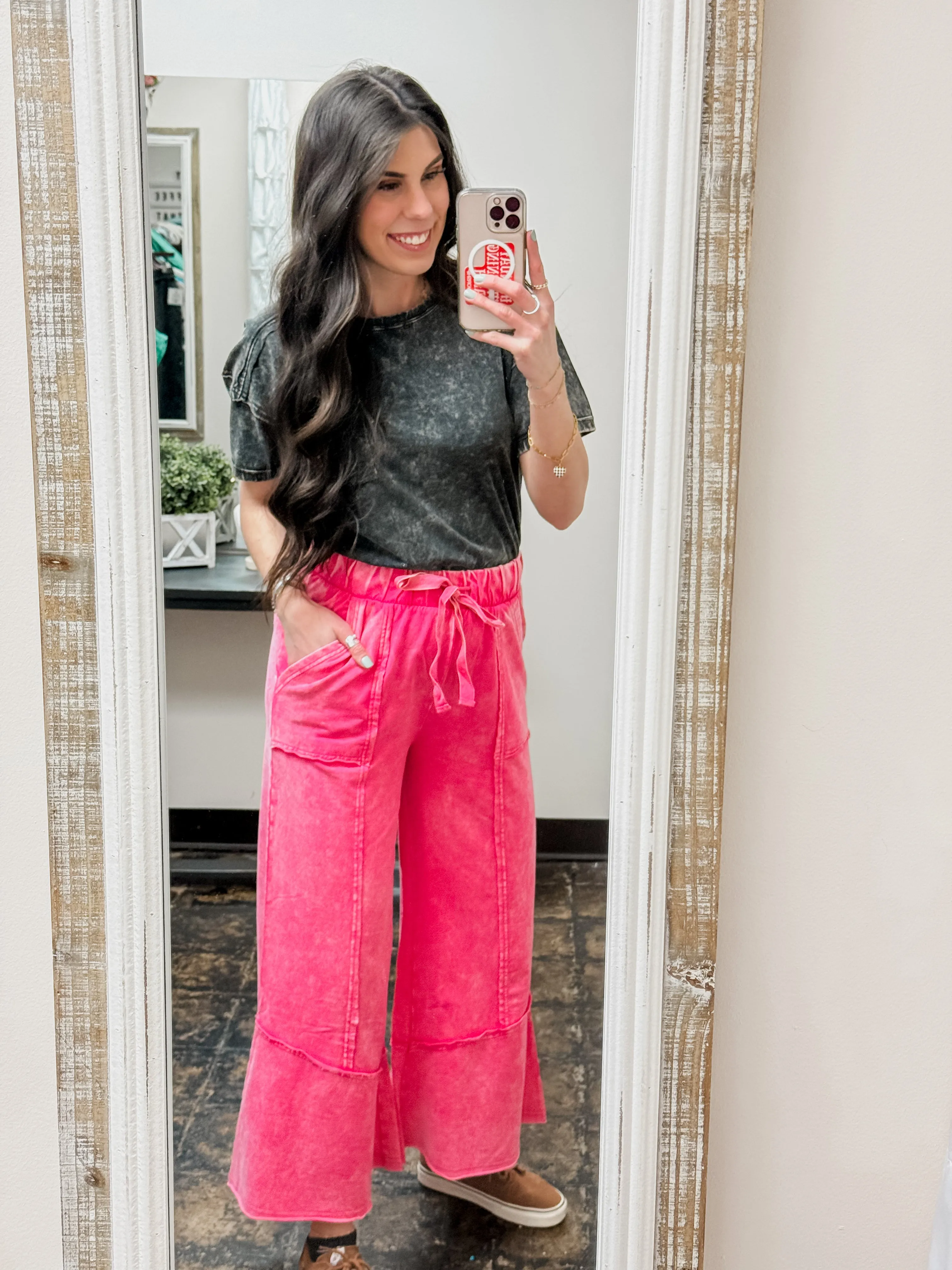 The Gillian Exposed Seam Palazzo Pants - Fuchsia