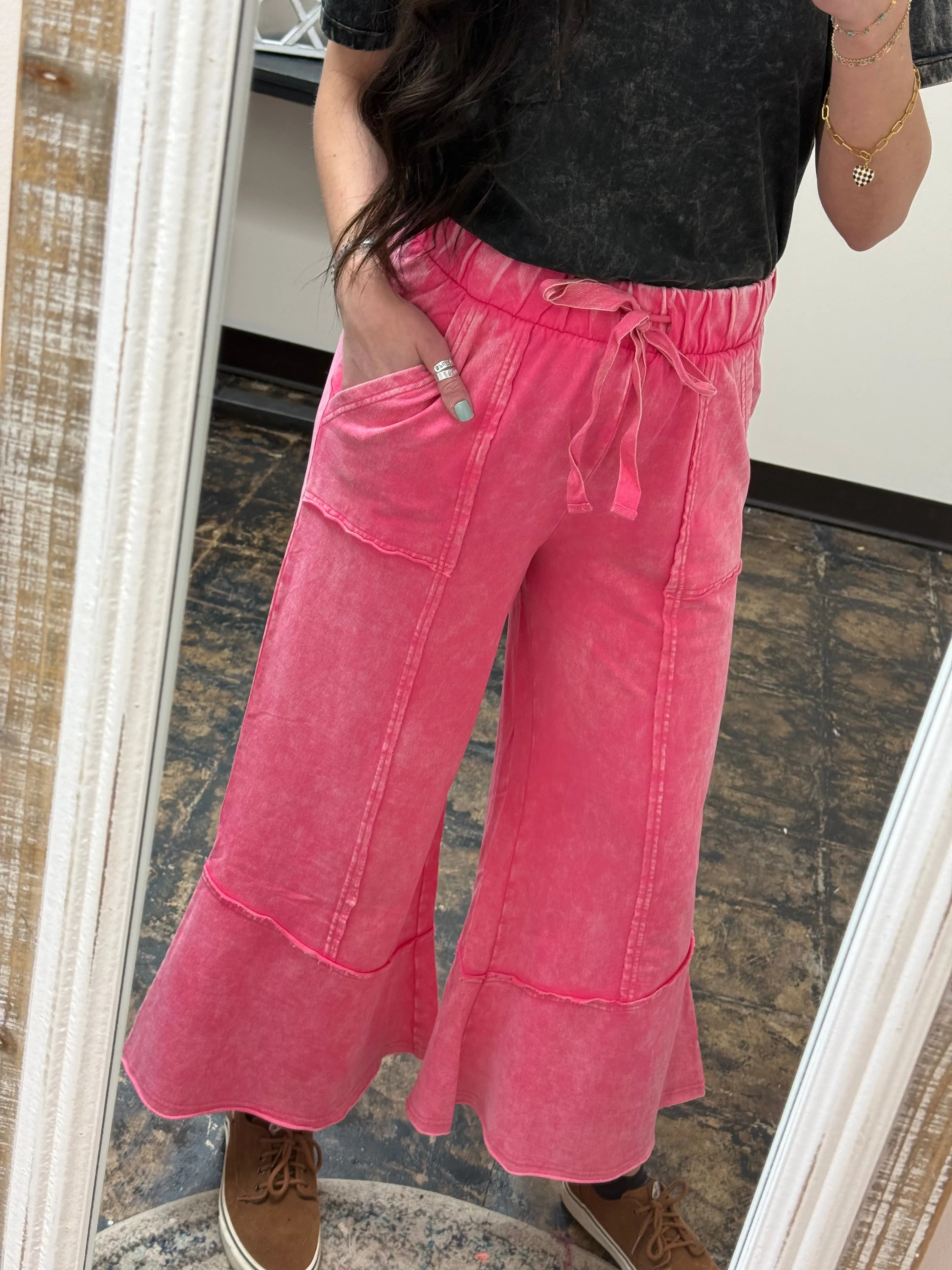 The Gillian Exposed Seam Palazzo Pants - Fuchsia