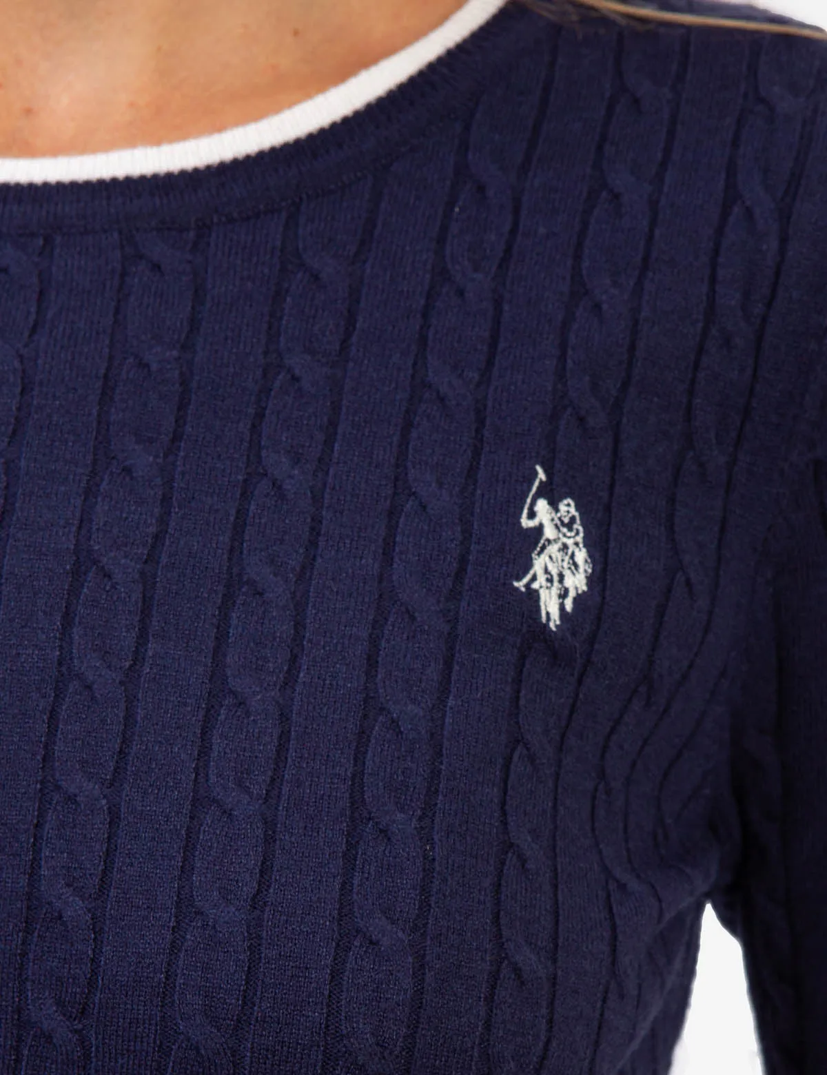 TIPPED SOFT CABLE CREW NECK SWEATER